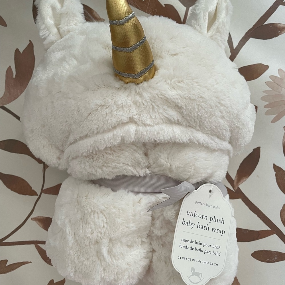 Pottery Barn Kids Unicorn Hooded Bath Towel